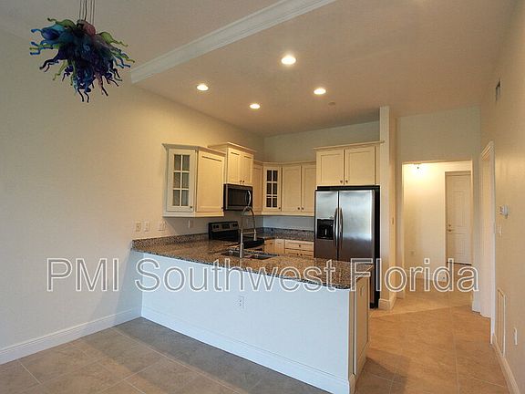 3rd image of 445 N Orange Ave Unit 304