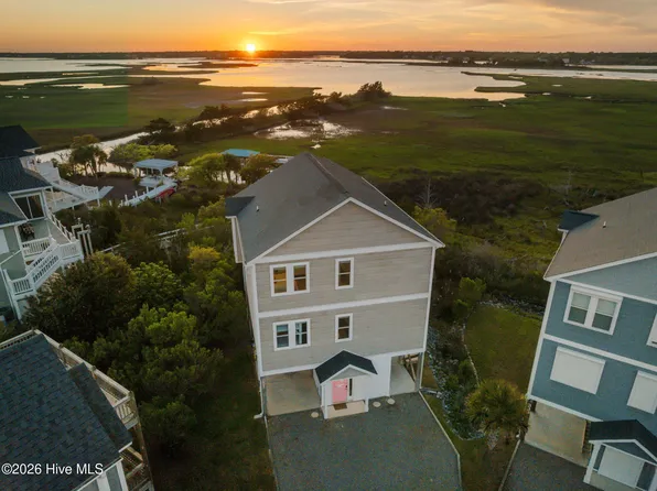 331 Oceanaire Lane, Surf City, NC 28445