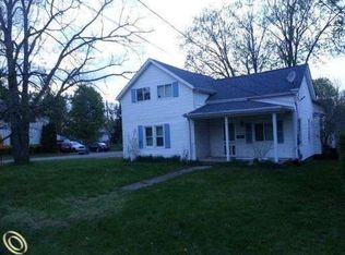 501 E Elizabeth St, Fenton, MI 48430
