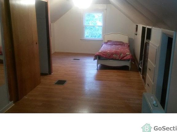 3rd image of 9718 S Greenwood Ave