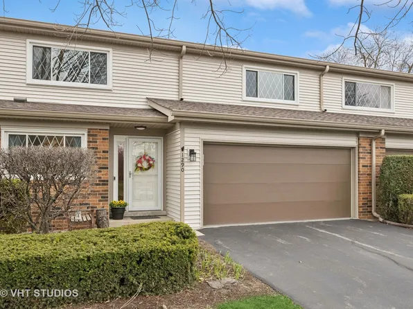 1290 Briarwood Ln #49, Libertyville, IL 60048