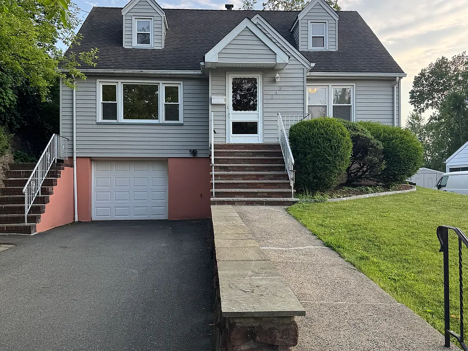 243 Donaldson Ave