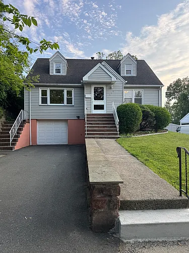 243 Donaldson Ave Photo 1