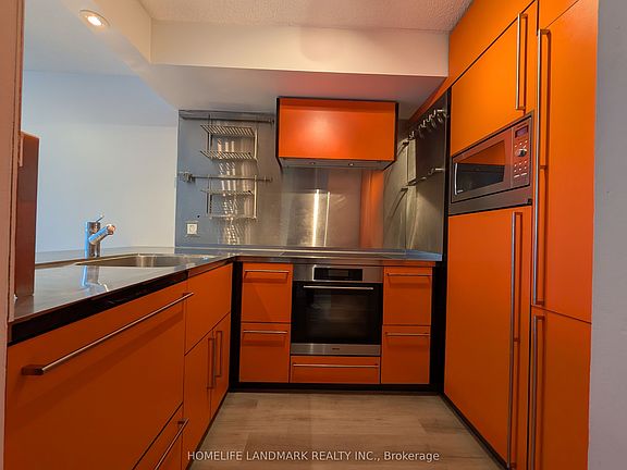 5th image of 92 King St E #805