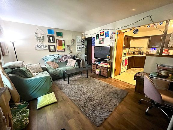 2nd image of W155N11352 Sylvan Cir #1