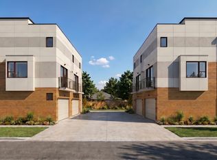 427 Madison St #4, Oak Park, IL 60302