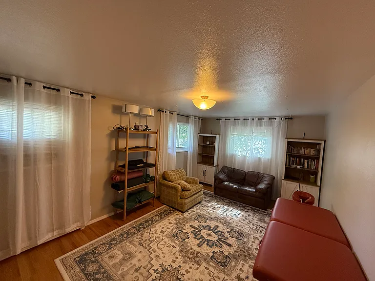 1124 La Farge Ave — Photo 16