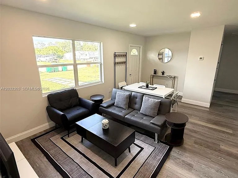 801 Brodhag Dr — Photo 6