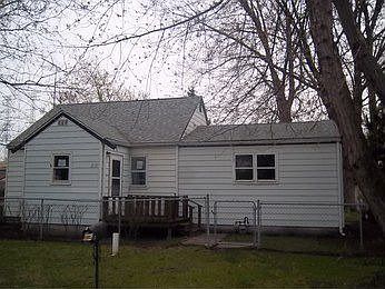 1st image of 2727 E Goodrich Ave