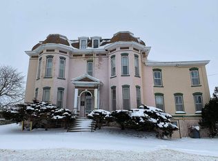 314 W State St, Centerville, IA 52544