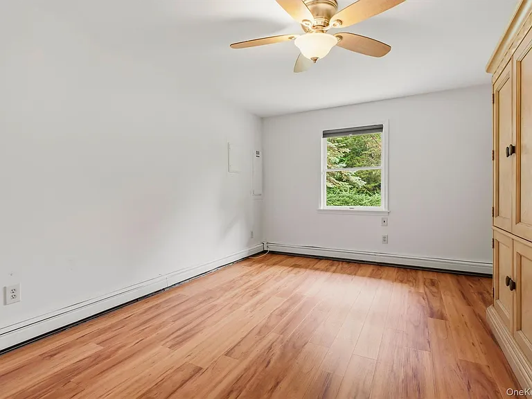 133 N Smith Rd #A — Photo 17