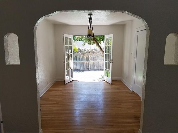 Dining room unfurnished