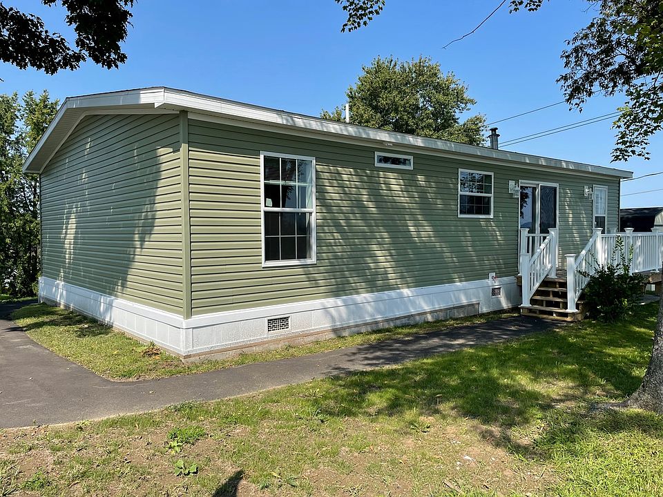 1st image of 2 Pine Ln