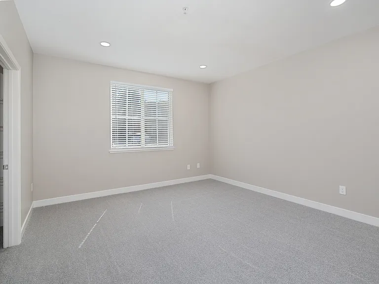 Almanor - 2BR, 2BA 1,146SF
