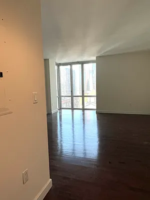 Rented by RELO REDAC INC. | media 5