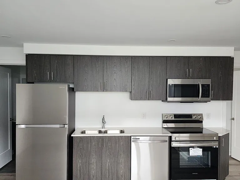 4263 4th Ave #814 — Photo 12