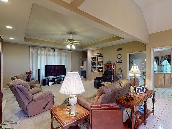 4th image of 3060 Deep Creek Dr
