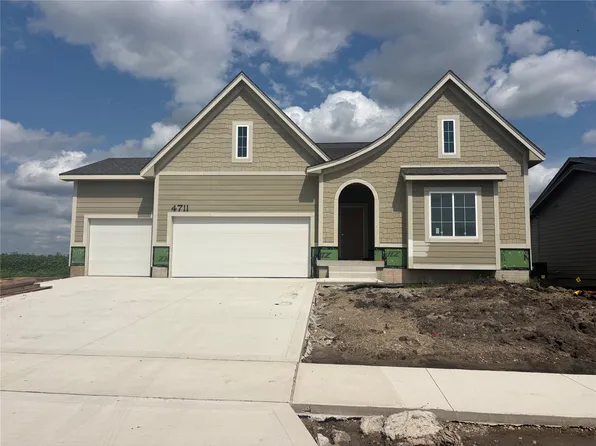 4711 177th St, Urbandale, IA 50323