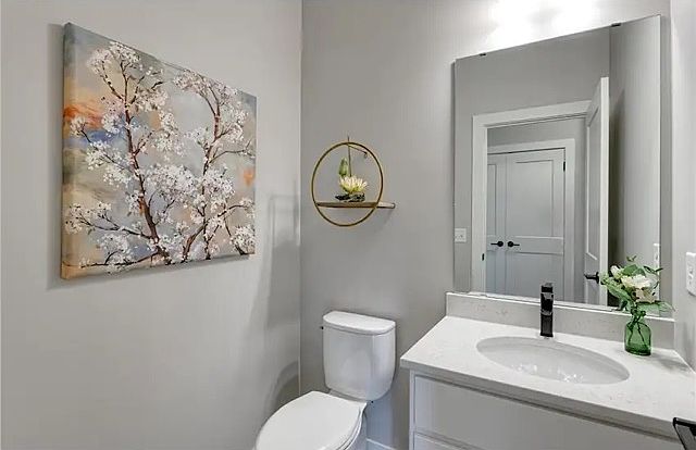 1st image of 22288 Lilac Ln
