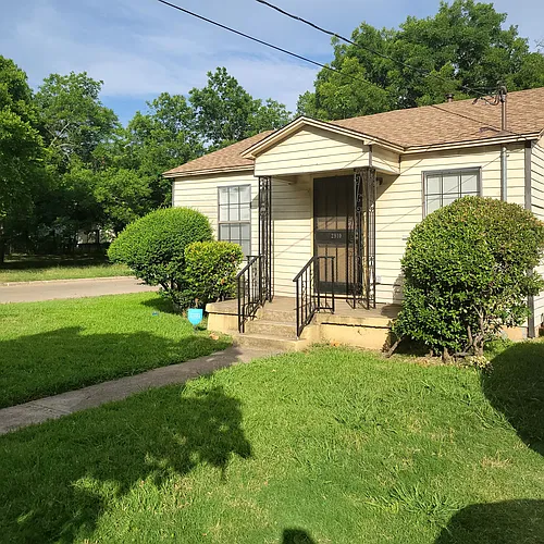 2910 Southland St Photo 1