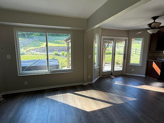 3rd image of 10797 Cypresswood Dr
