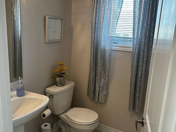 3rd image of 260 Meynell Rd