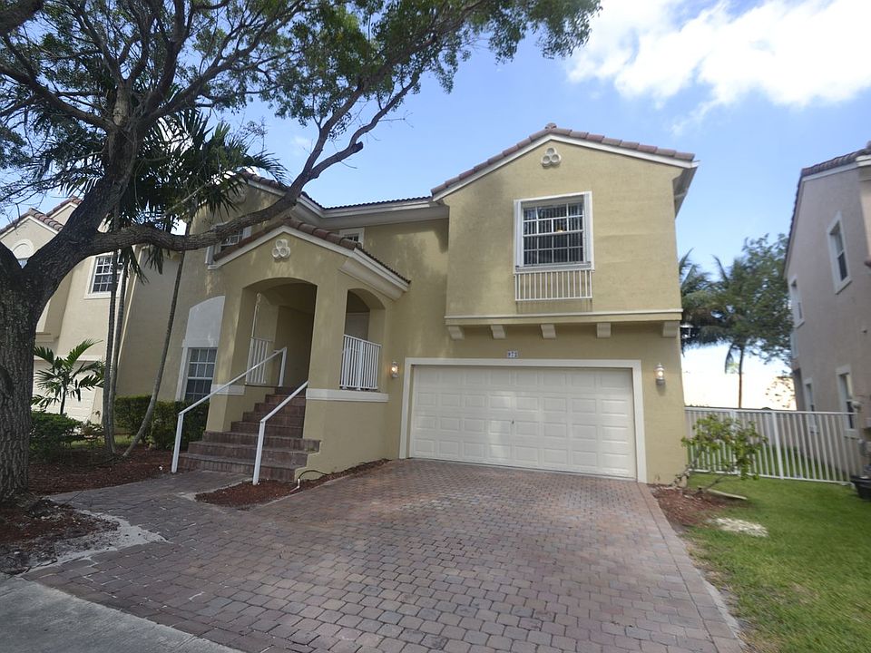 1st image of 972 NW 127th Ave