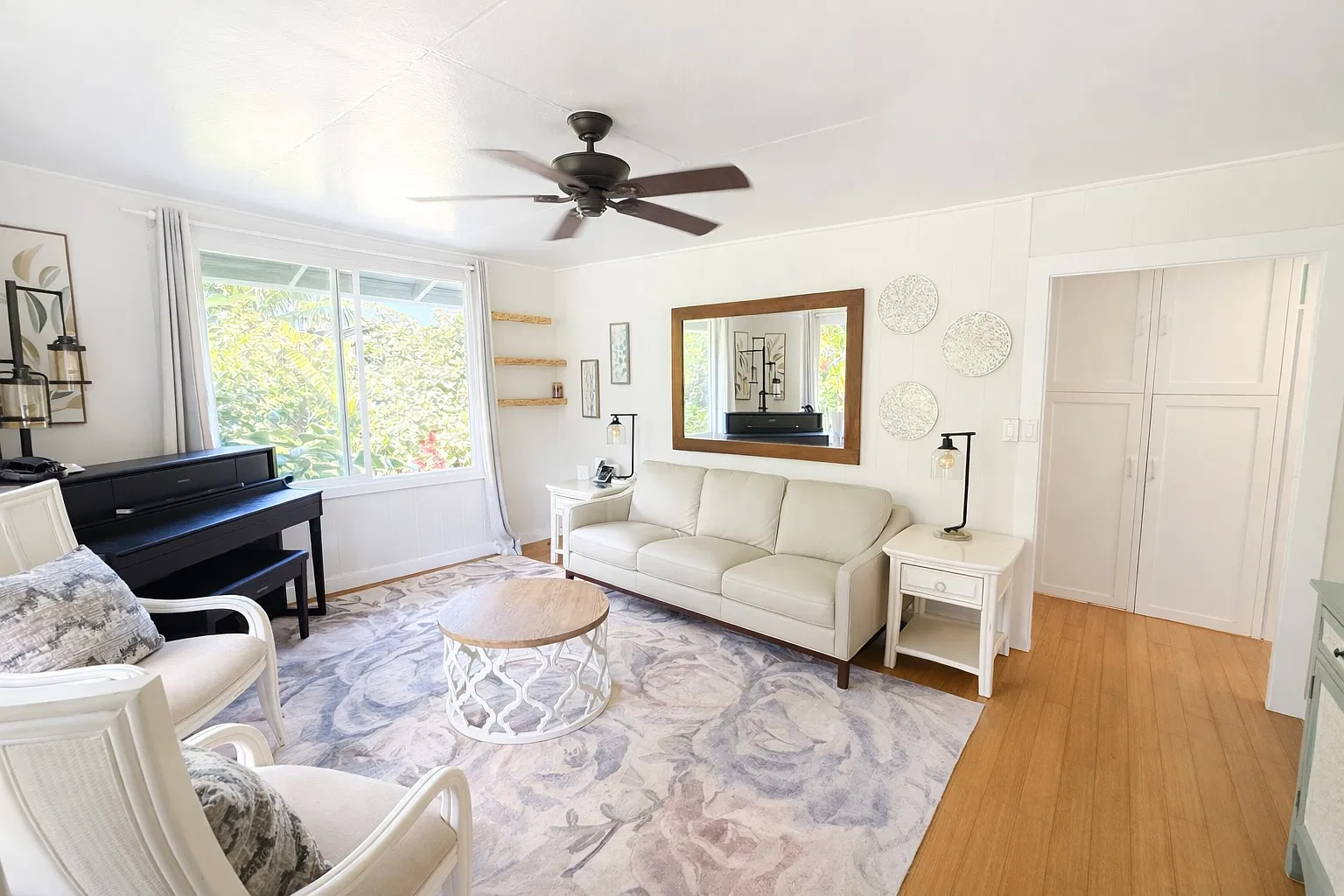 4 bed, 2100 sqft, $9,000 — Photo 4