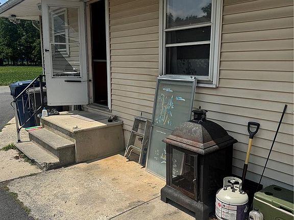 2nd image of 2363 Dublin Rd