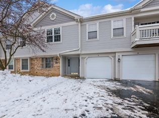 1218 Ballantrae Pl APT D, Mundelein, IL 60060
