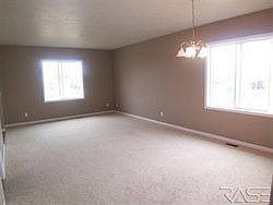 2nd image of 609 N Daisy Ave