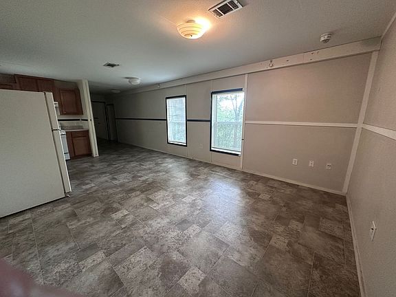 3rd image of 12547 Chapman Rd
