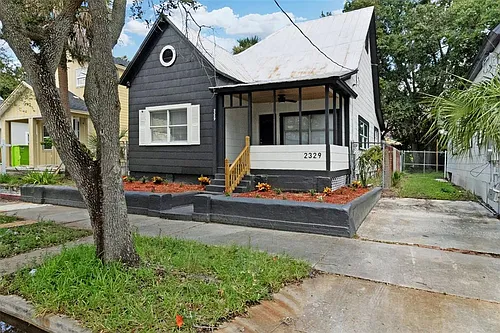 2329 W Beach St Photo 1 2329 W Beach St Photo 1