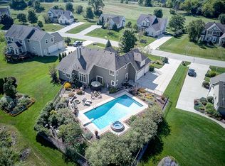 N56W35220 Pondview Ln, Oconomowoc, WI 53066