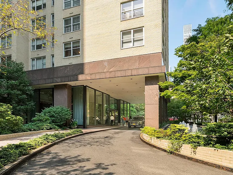 300 E 56th St #6H — Photo 8