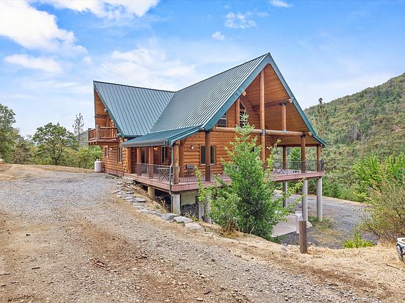 3rd image of 3170 Humbug Creek Rd