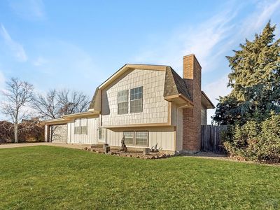 1 Crestaloma Dr, Pueblo, CO, 81005