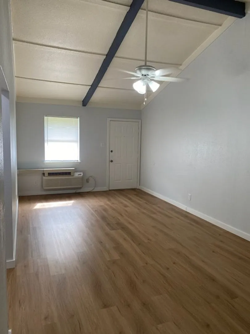 203 Maler Rd — Photo 2