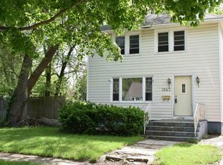 1842 N Brookfield St, South Bend, IN 46628
