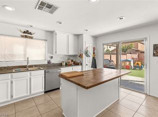 29 Desert Palm Dr, Las Vegas, NV 89183