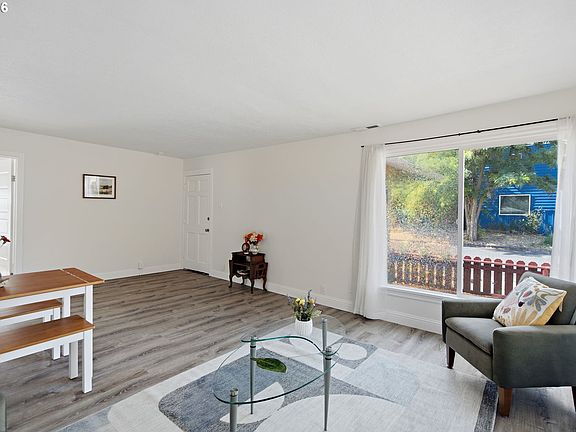 3rd image of 309 W 7th St