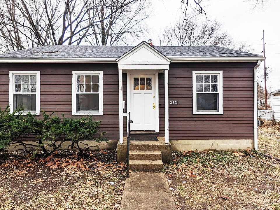 1st image of 2221 E Monroe St