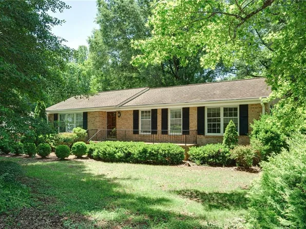 5623 Tower Rd, Greensboro, NC 27410