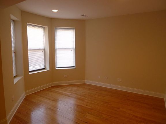 4th image of 2028 N Winchester Ave #Gdn