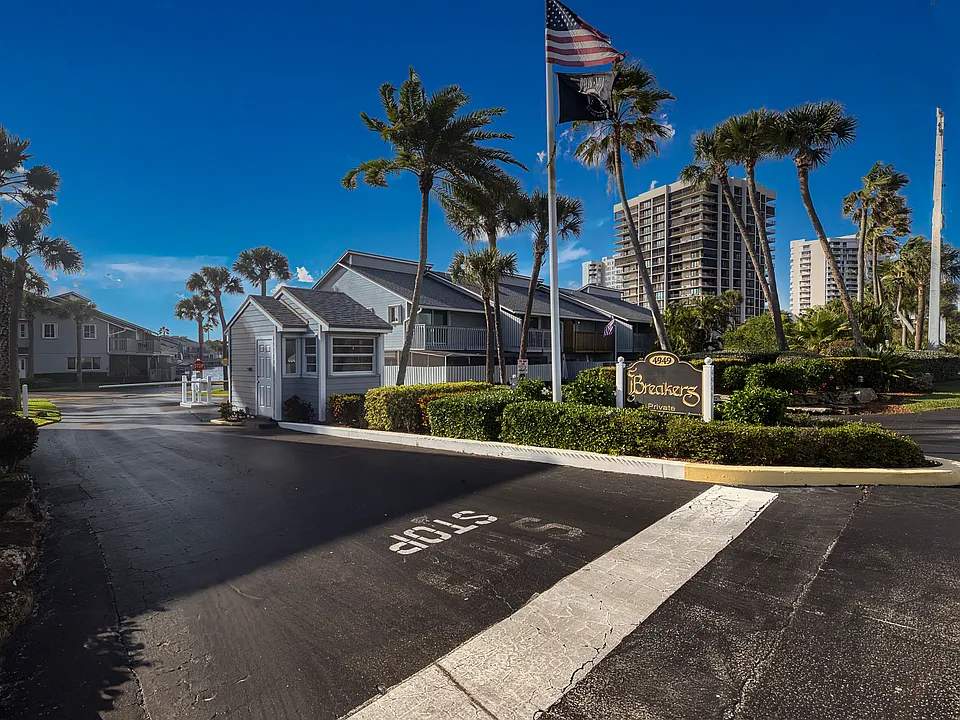 4949 N Highway A1A #213