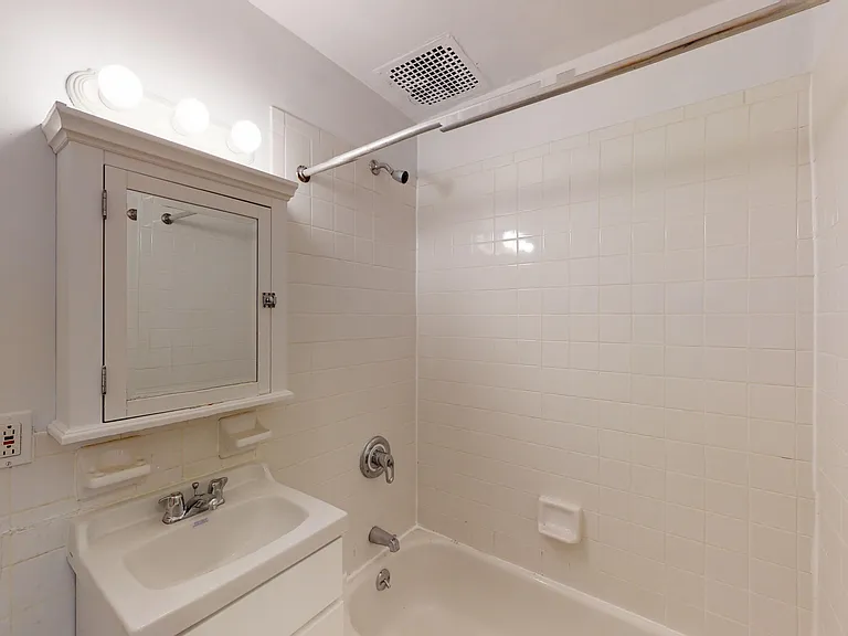 57 Carmine St #1D — Photo 4