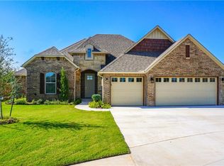 12104 SW 46th St, Mustang, OK 73064