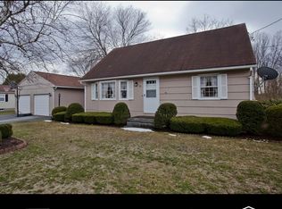 71 Granger Dr, Feeding Hills, MA 01030