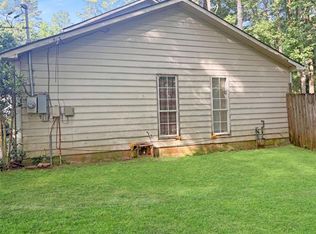 900 Cremins Rd, Lawrenceville, GA 30046