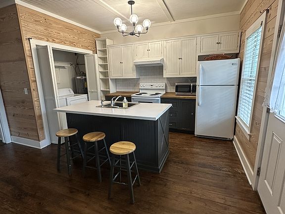 4th image of 503 Hosea St